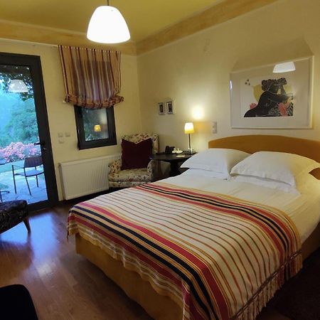 Astra hotel Kastanéa Quarto foto