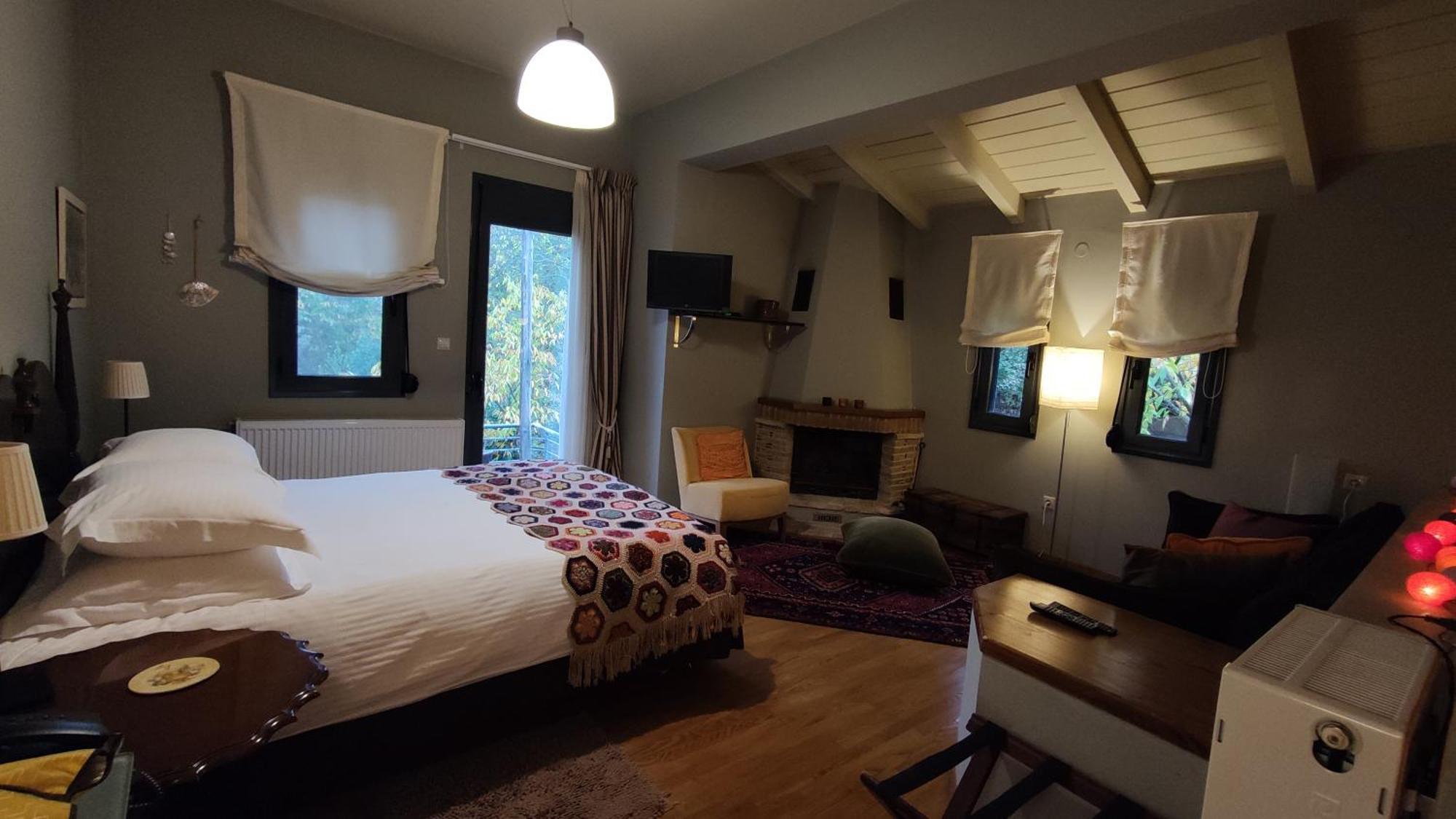 Astra hotel Kastanéa Quarto foto