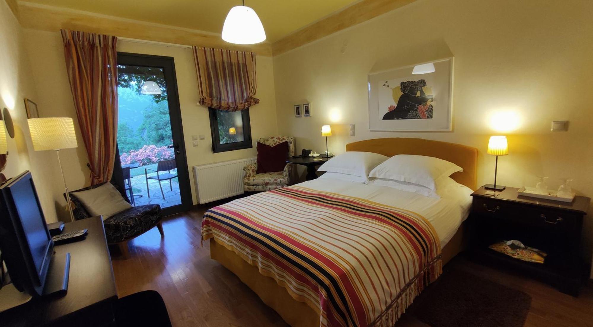 Astra hotel Kastanéa Quarto foto